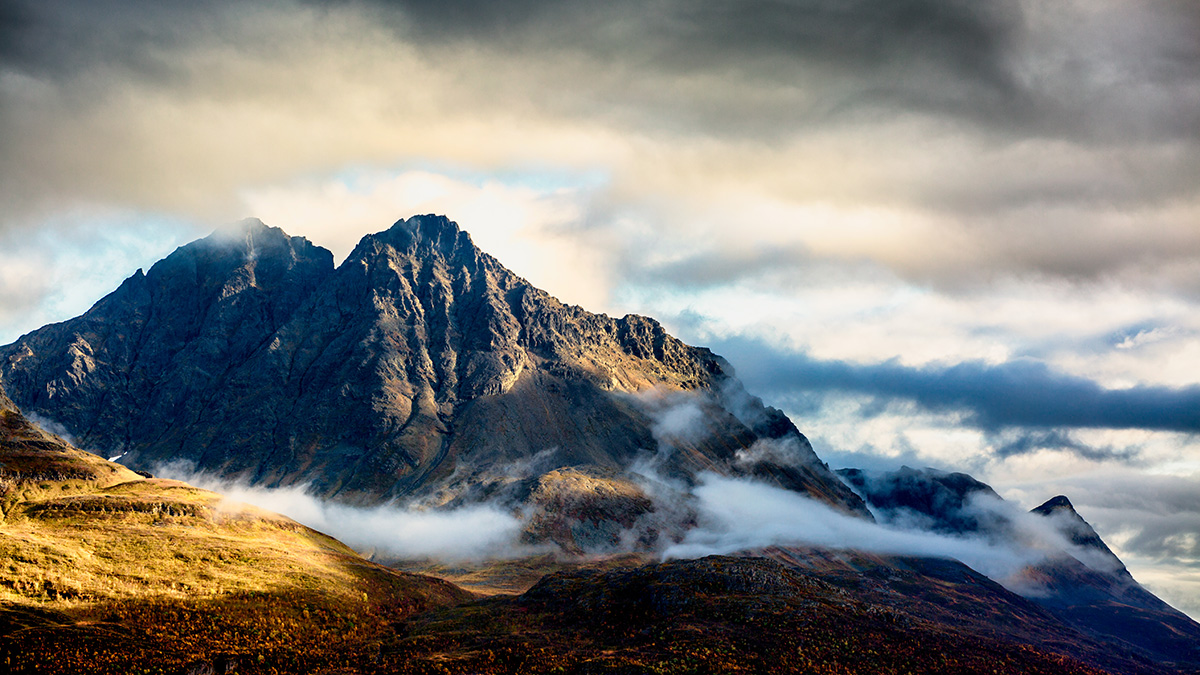 Beautiful foggy mountain. Photo: Erwin Pietz